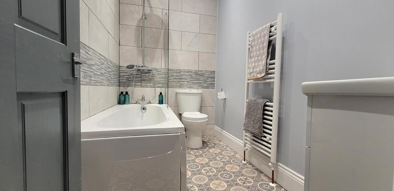 Sutherland St - 2 Bed Home With Free Parking York Exterior photo